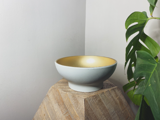Putty & gold bowl